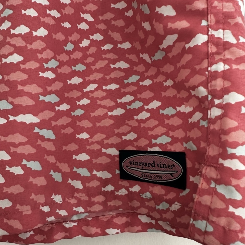 Vineyard Vines Shorts Mens XL (16) Pink Fish Swim Trunks Pockets Mesh Lined - Picture 7 of 10